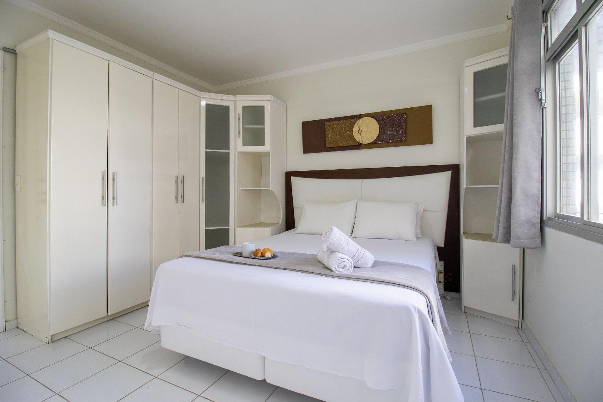 Apu24 - Esq Com Av Atlantica, 4 Dorm, Climatizado Balneário Camboriú